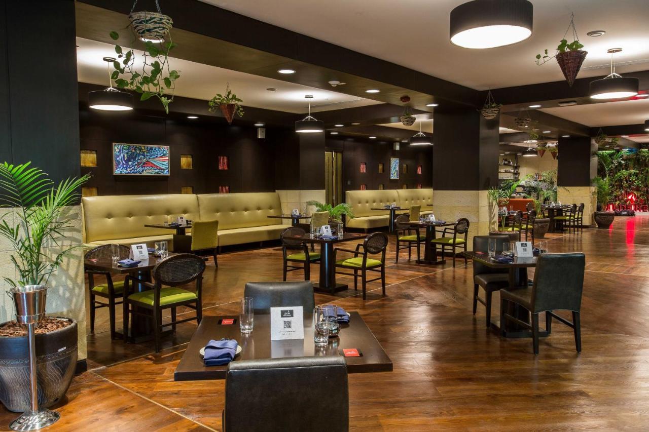 Crowne Plaza Riyadh - Rdc Hotel & Convention By Ihg Экстерьер фото The interior of the restaurant