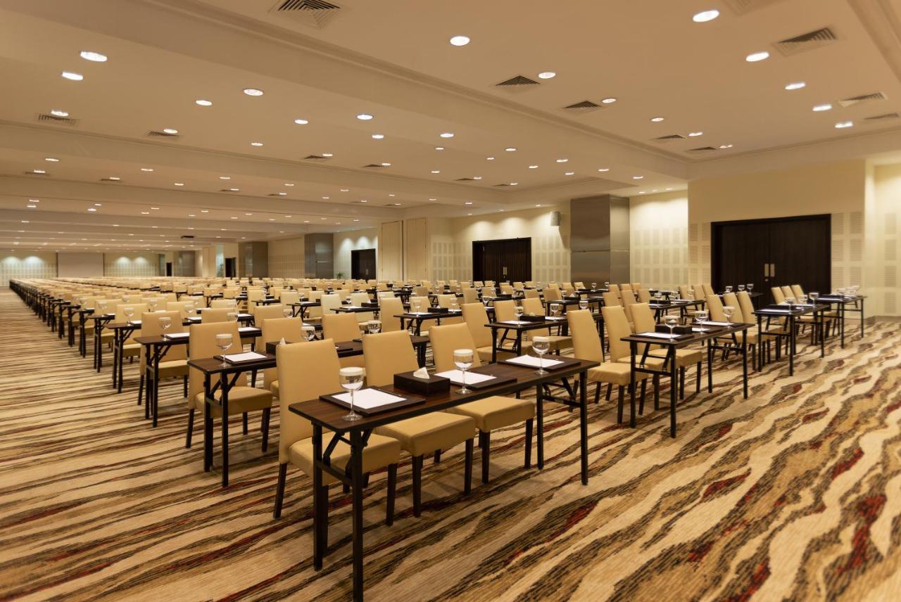 Crowne Plaza Riyadh - Rdc Hotel & Convention By Ihg Экстерьер фото The ballroom