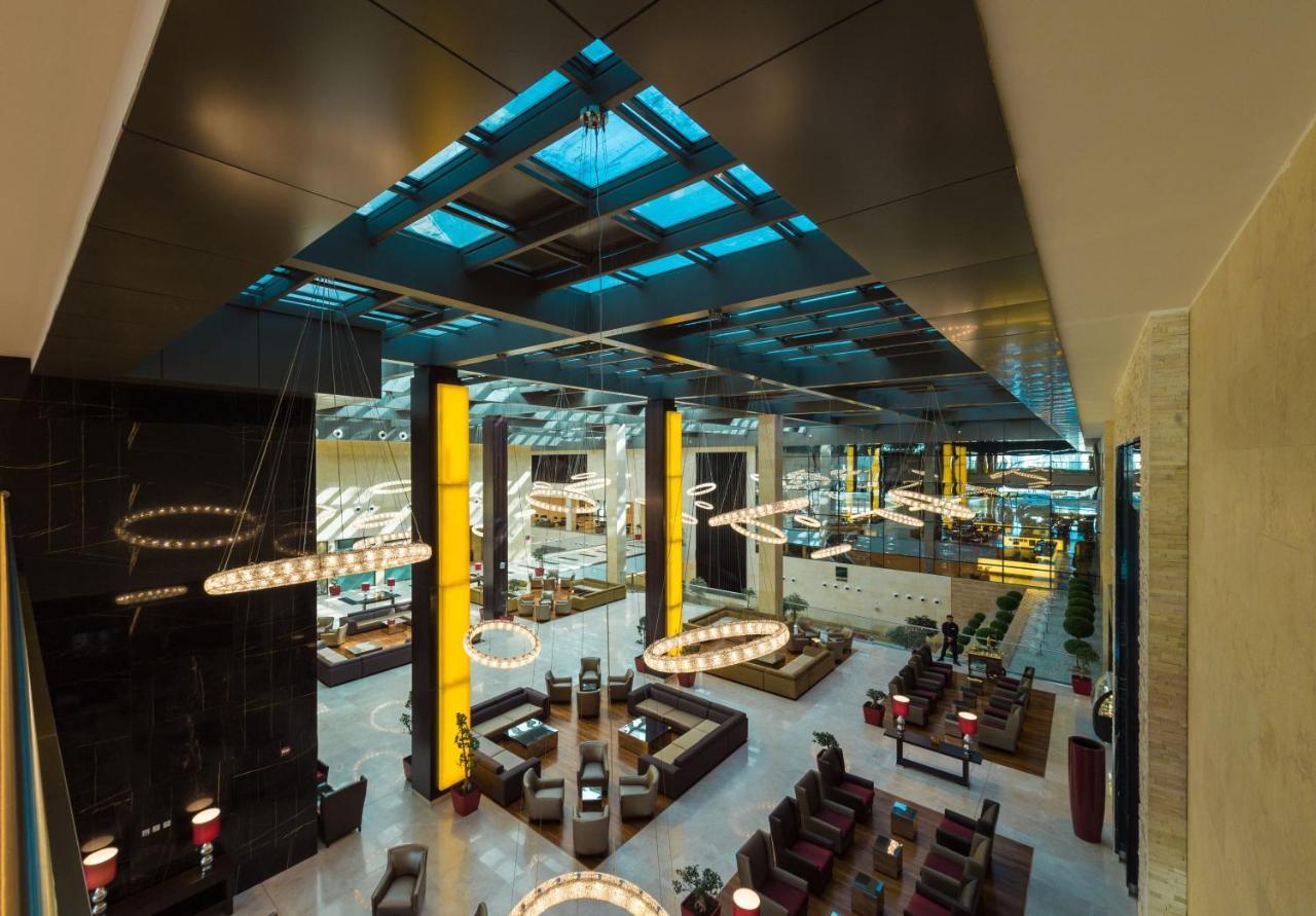 Crowne Plaza Riyadh - Rdc Hotel & Convention By Ihg Экстерьер фото The lobby of the hotel