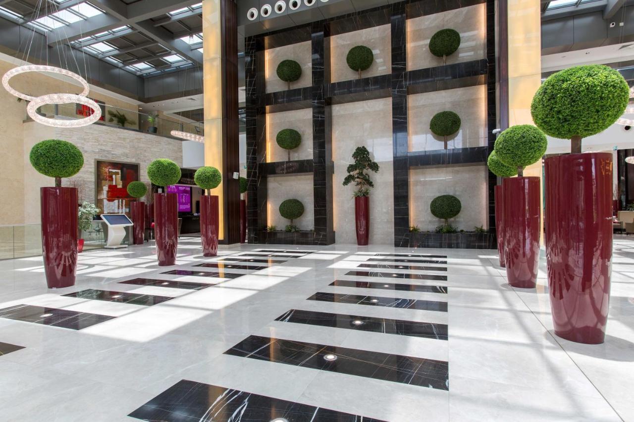 Crowne Plaza Riyadh - Rdc Hotel & Convention By Ihg Экстерьер фото Interior of the hotel