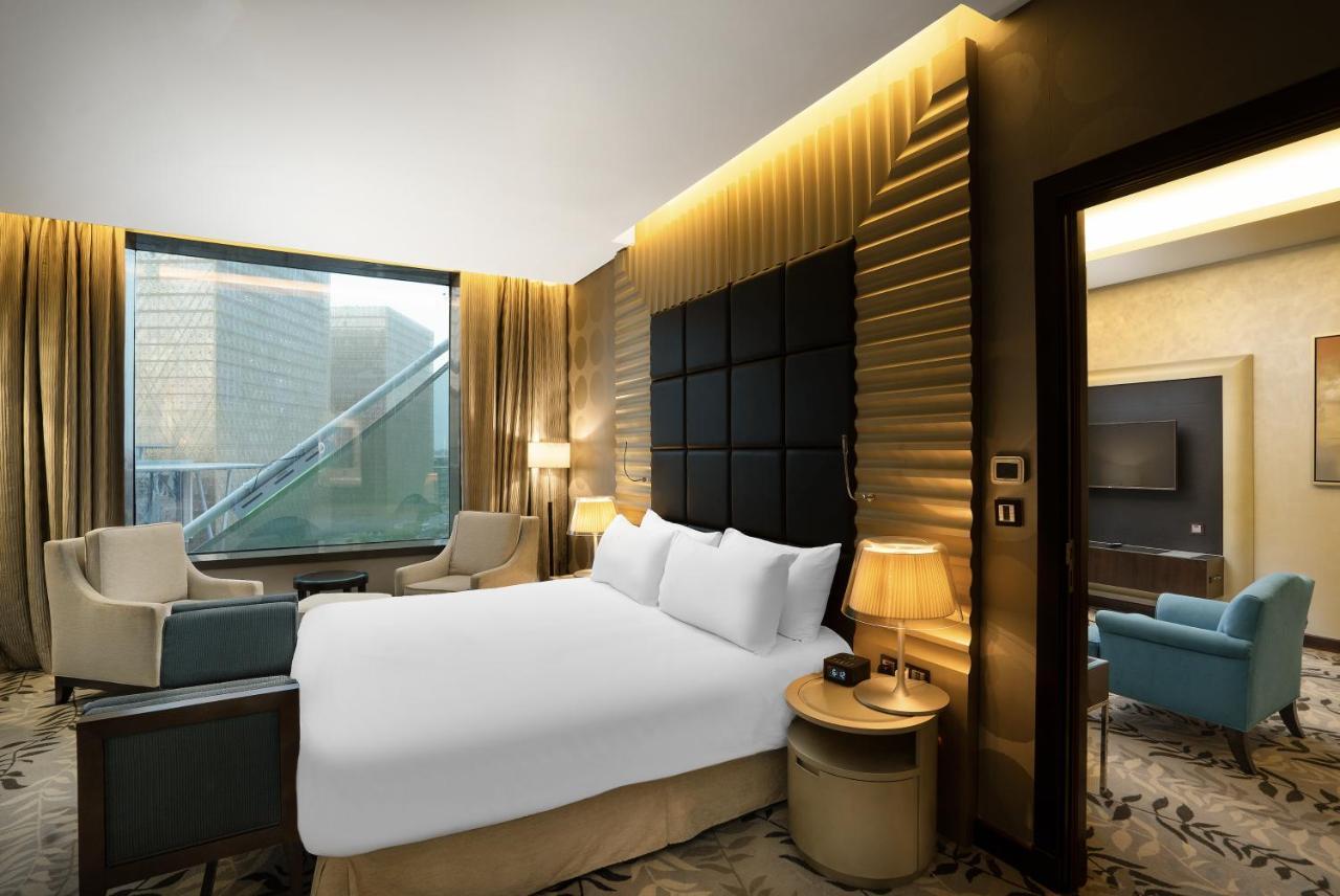 Crowne Plaza Riyadh - Rdc Hotel & Convention By Ihg Экстерьер фото A suite at the hotel